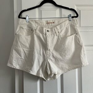 Levi’s white denim 80s mom shorts Women's
